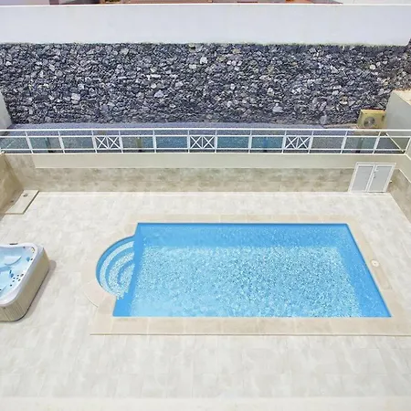 De Luxe Paramount Con Piscina & Jacuzzi En *
