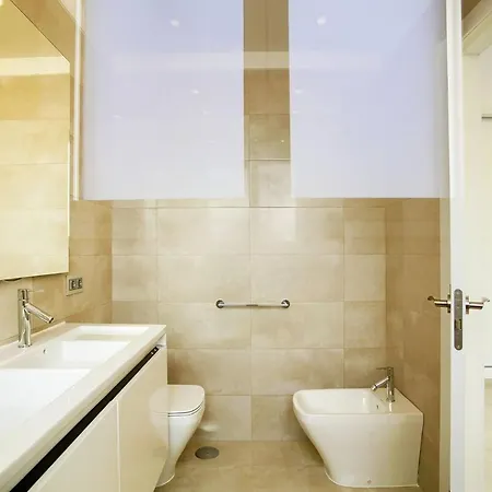 De Luxe Paramount Con Piscina & Jacuzzi En